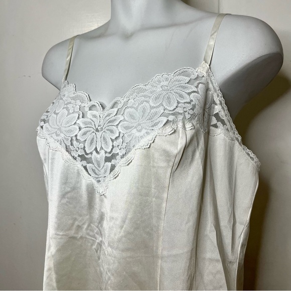 Vintage White Lace Lingerie Cami Chemise Dainty Tank Top - Picture 2 of 4